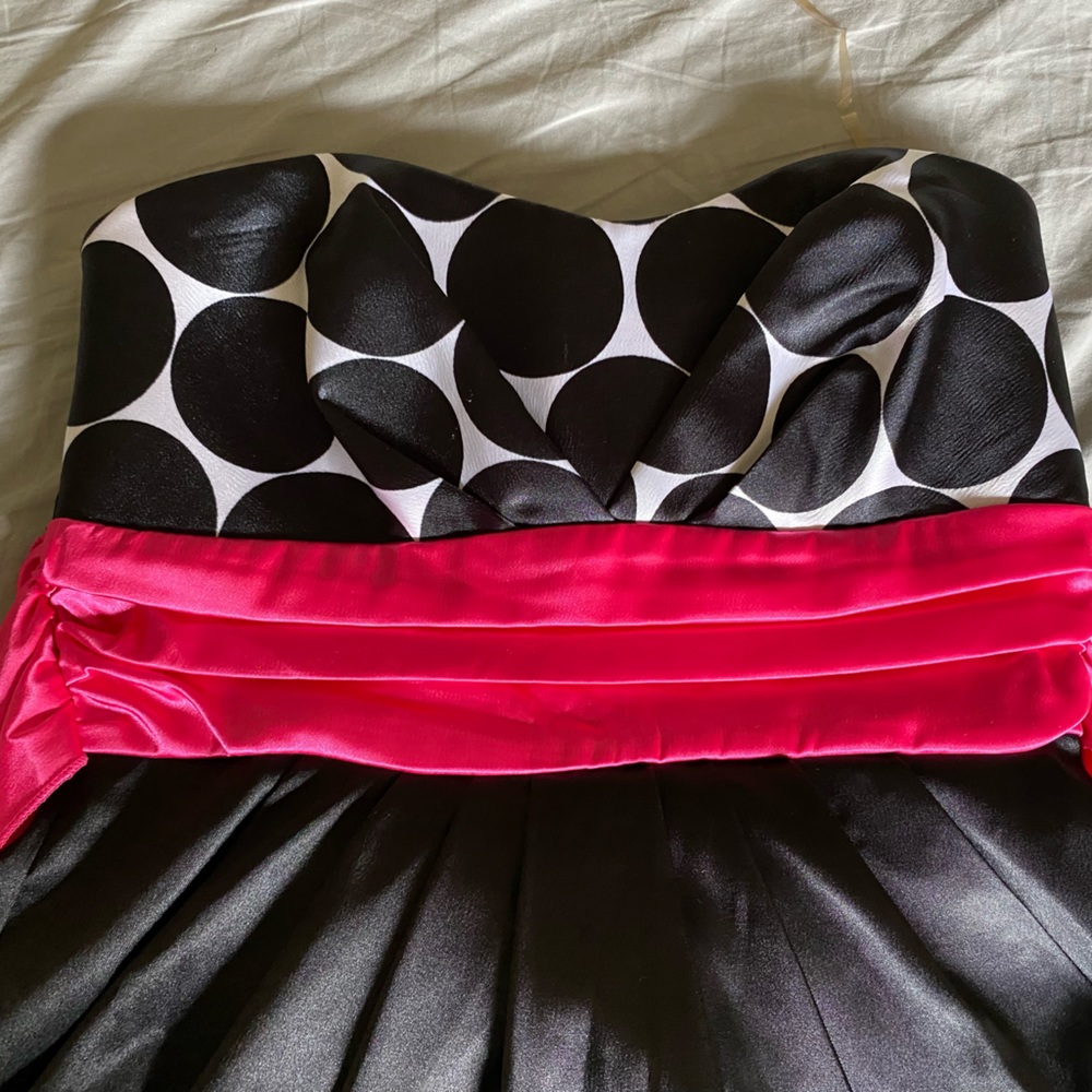 Off shoulder short dress